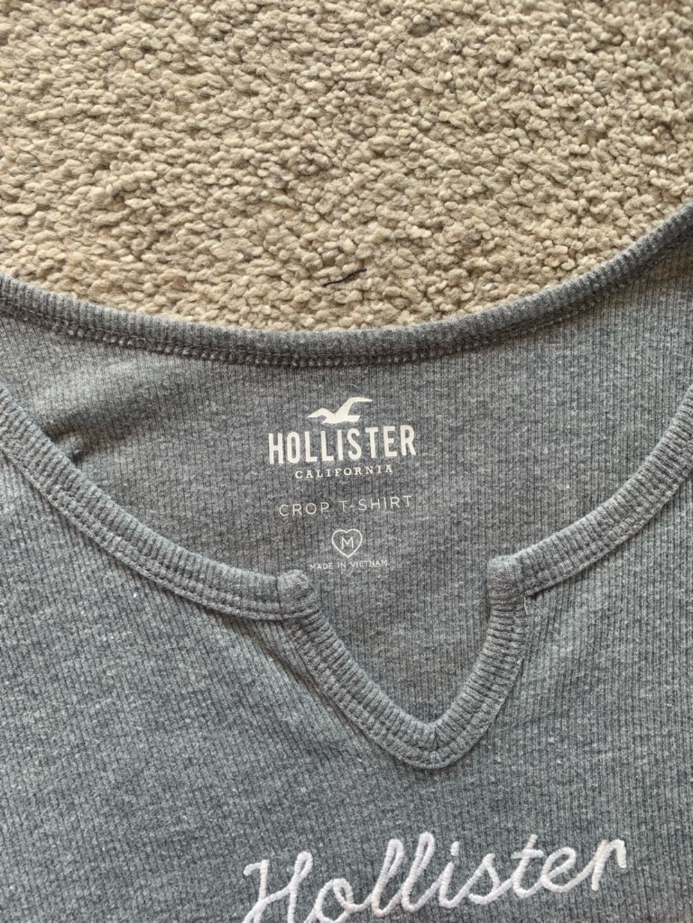 Hollister crop T shirt Gray Short Sleeve Tee with white Lace Hem - Picture 4 of 6
